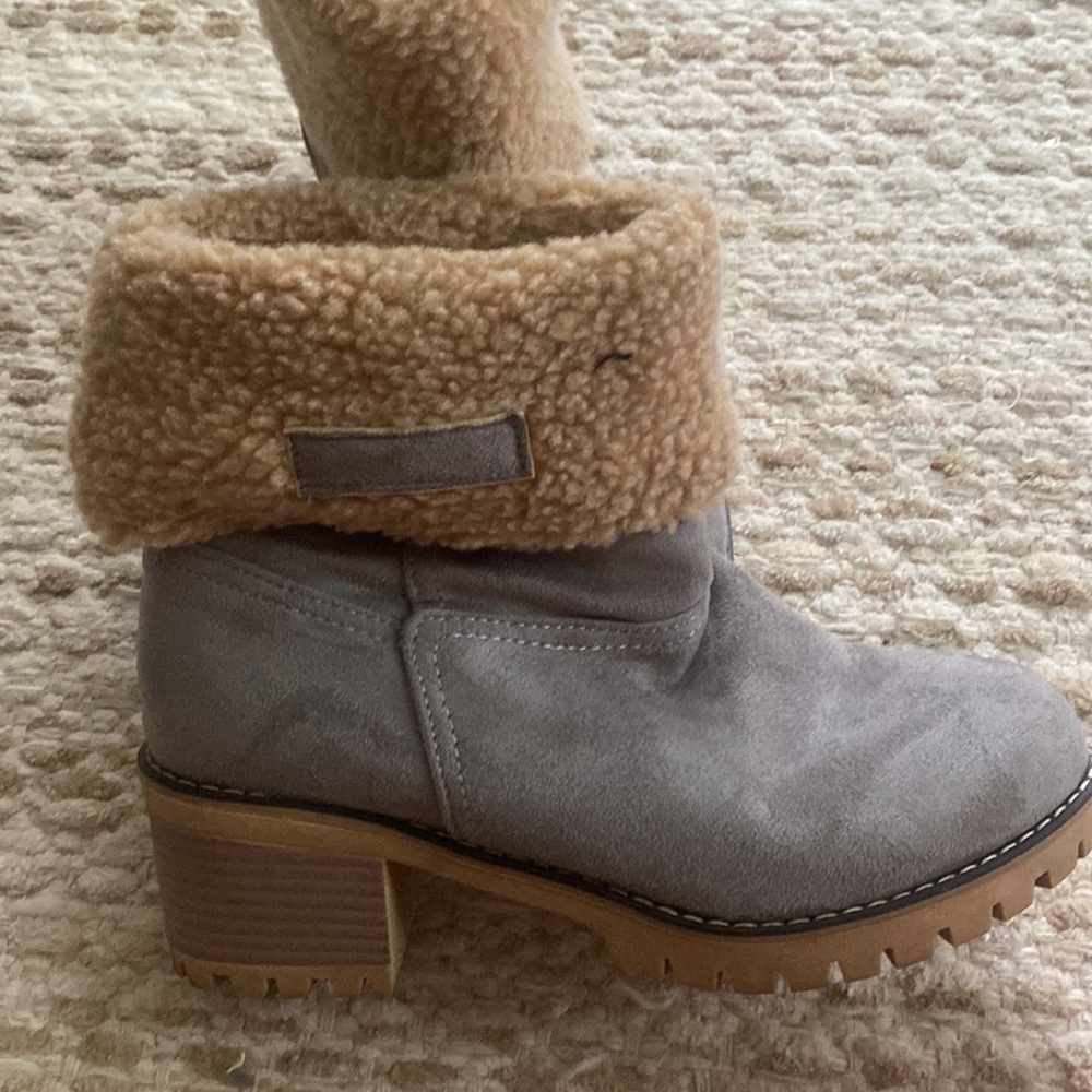 Boots - Picture 2 of 3